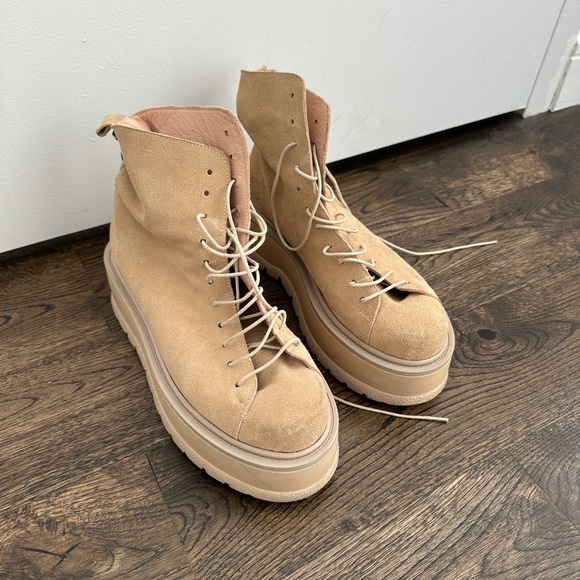 LF platform suede tan lace up boots with lock detail - Picture 2 of 6